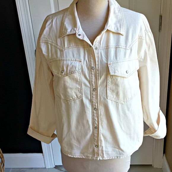 NWT! IVORY Snap UP DENIM Shacket BLOUSE By KENSIE - Picture 1 of 5